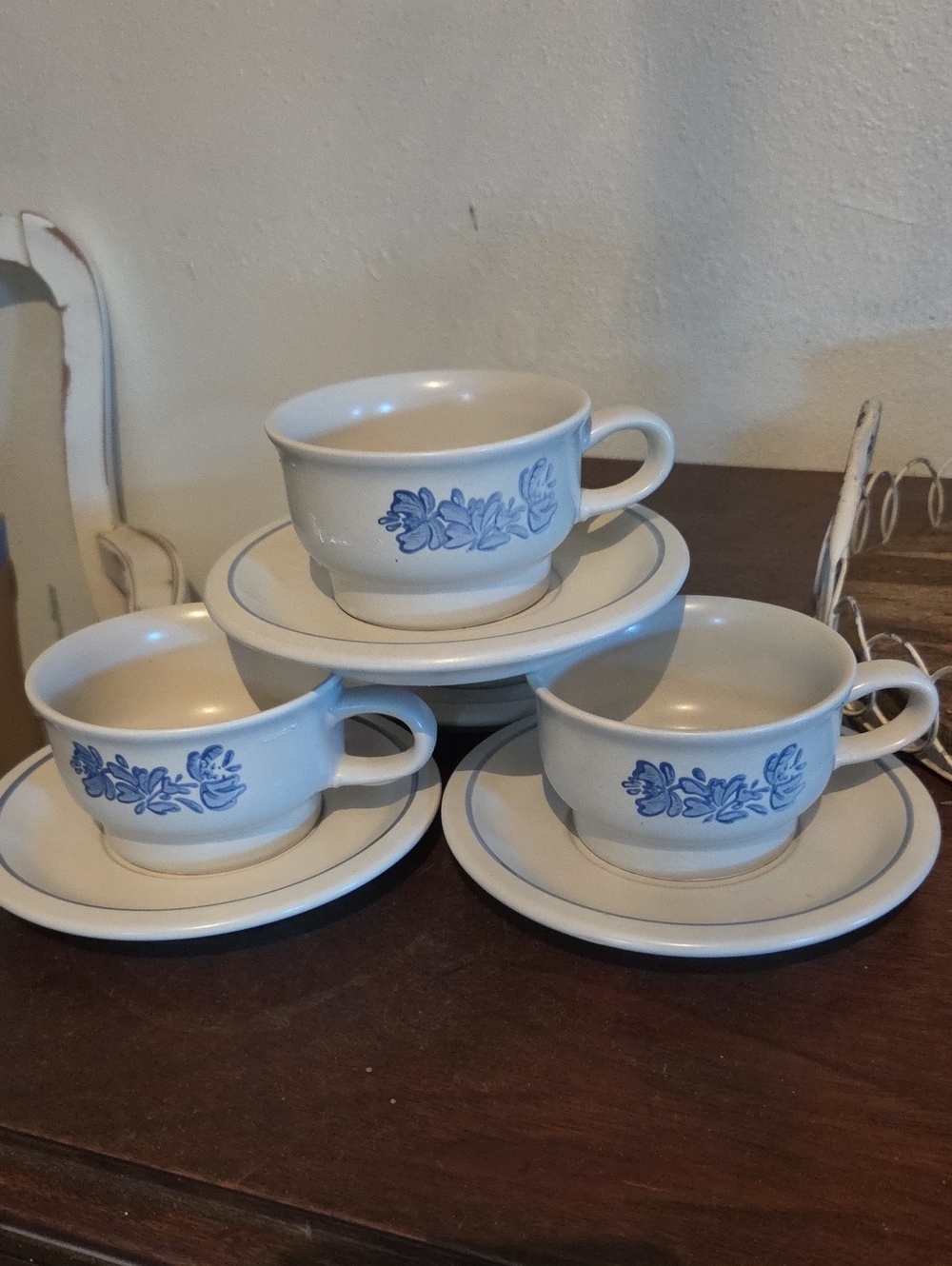 Vintage Pfaltzgraff Yorktowne Flat Cup & Saucer Set of 3